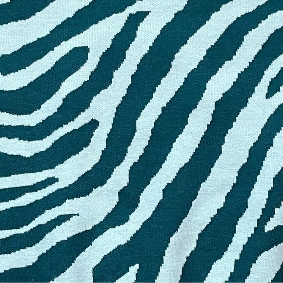 Sugar Lips Zebra Print Crew Neck Sweater Green Size XS - Picture 3 of 6